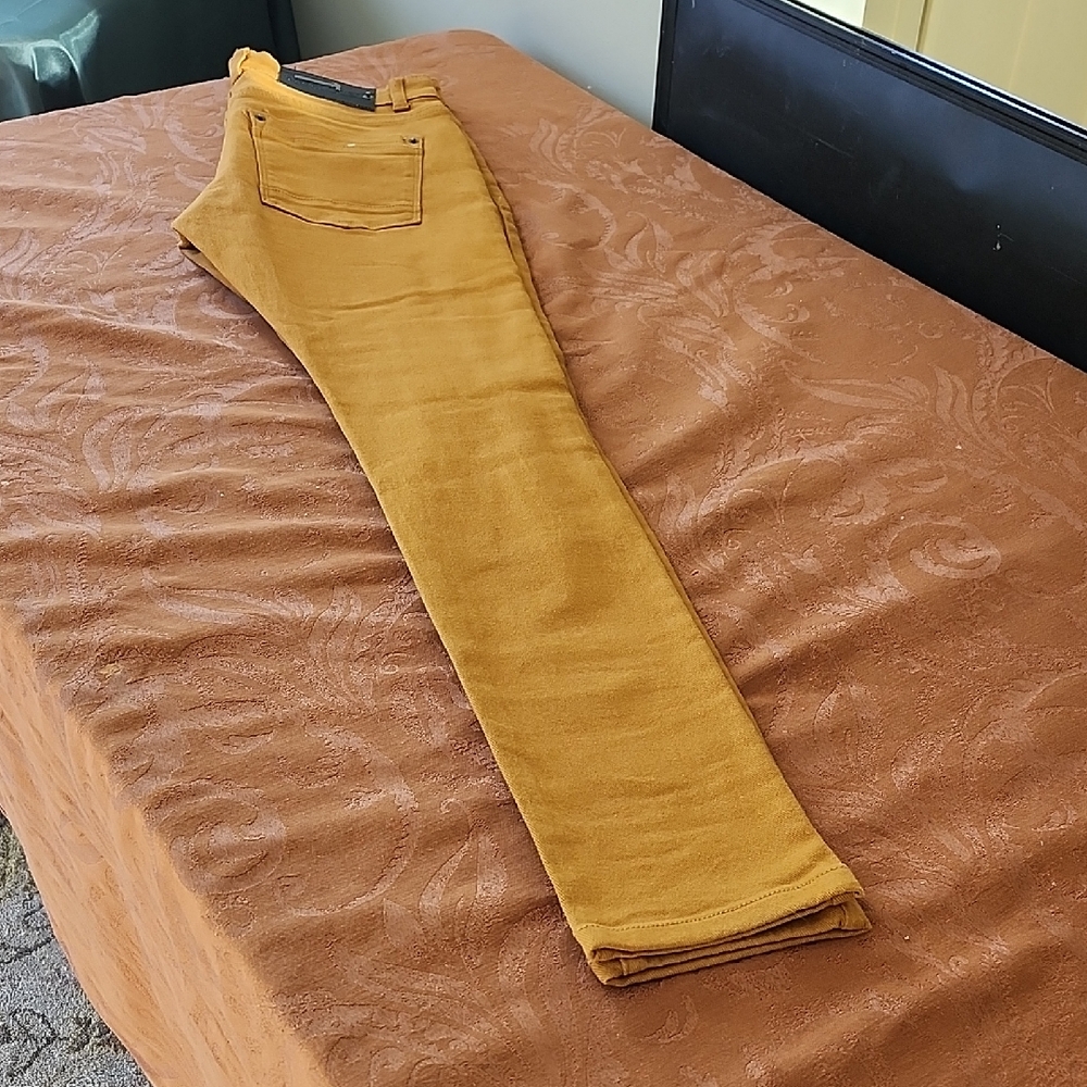 Men's Skinny Jeans in Mustard Yellow